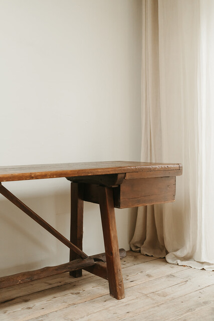 French farmhouse table ... 