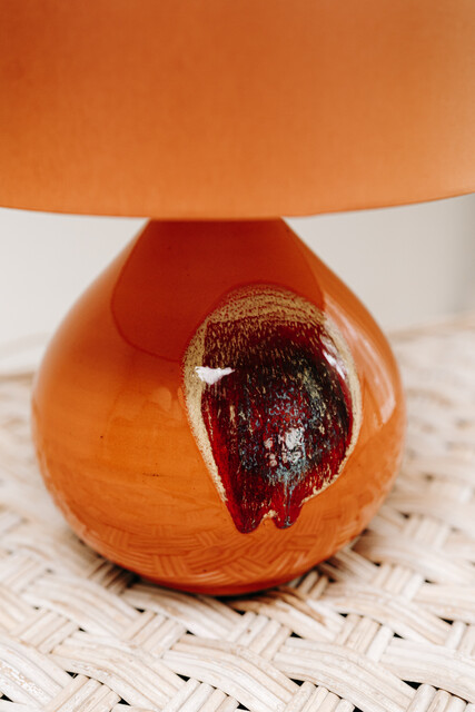 small orange 1970's ceramic table lamp ..