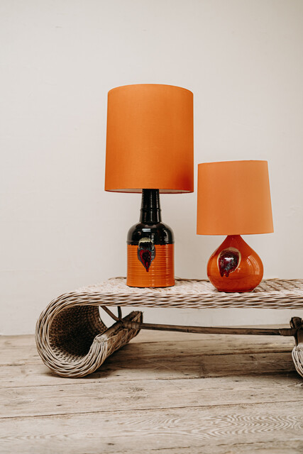 small orange 1970's ceramic table lamp ..