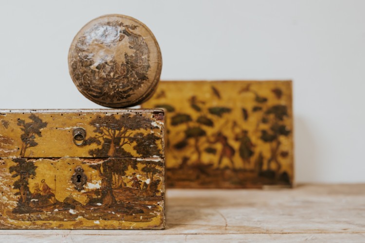 arte povera Venetian boxes ...