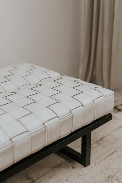 vintage daybed, coffeetable, bench ... 
