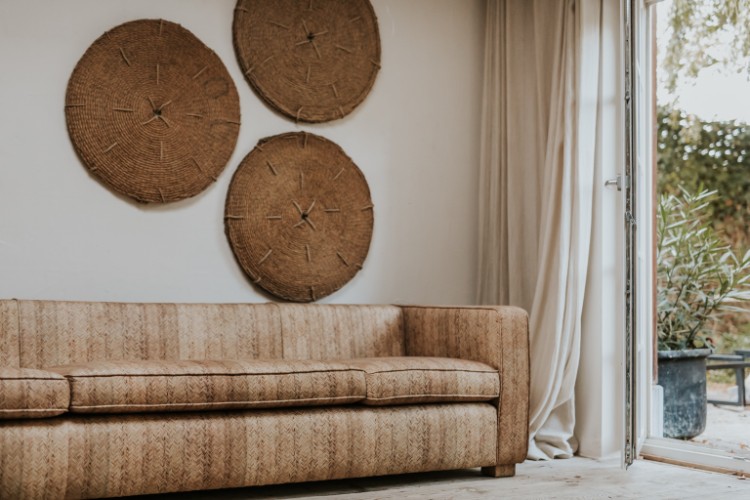 fausse paille sofa ...