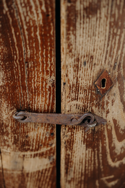 18th century Spanish chestnut cabinet ...