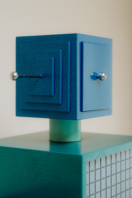 1980's robot cabinet/bar by Studio Mundici, Italy,  Memphis group..