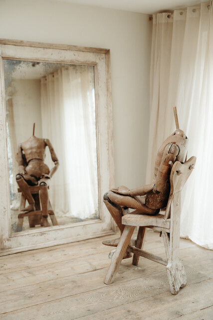 19th century artist chair ... Wales, dry patina ...