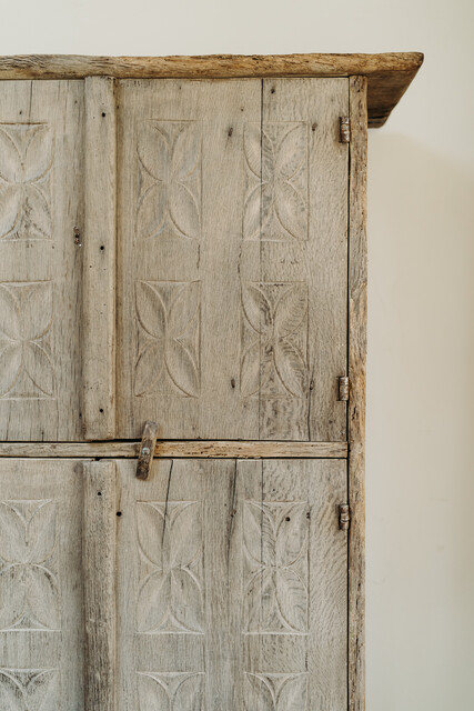 19th century oak and chestnut 4doors cabinet, north of Spain ...