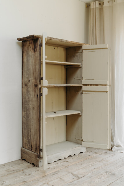 19th century oak and chestnut 4doors cabinet, north of Spain ...