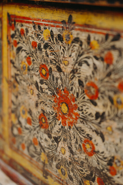 19th century Swedish blanket chest ... original paint ... 