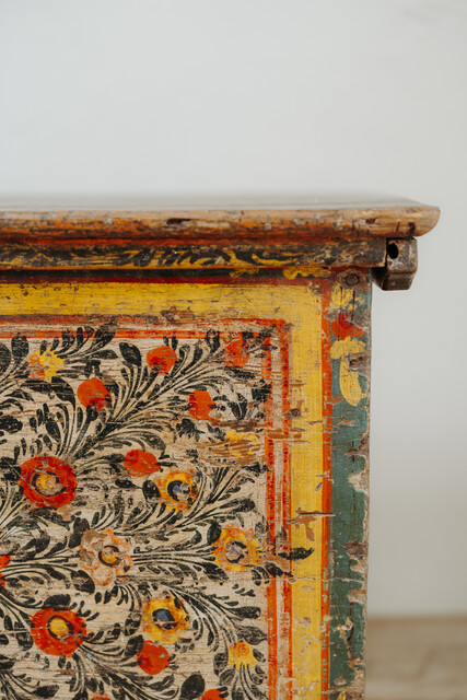 19th century Swedish blanket chest ... original paint ... 