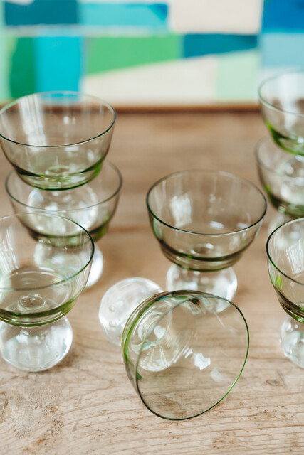 champagne coupes ... 