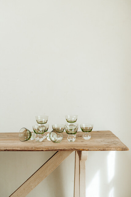 champagne coupes ... 