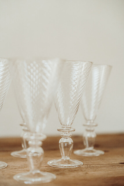 champagne flutes ...