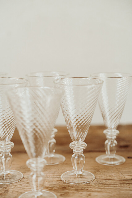 champagne flutes ...