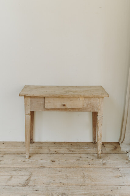 chestnut and maplewood table, one drawer... lovely dry patina..