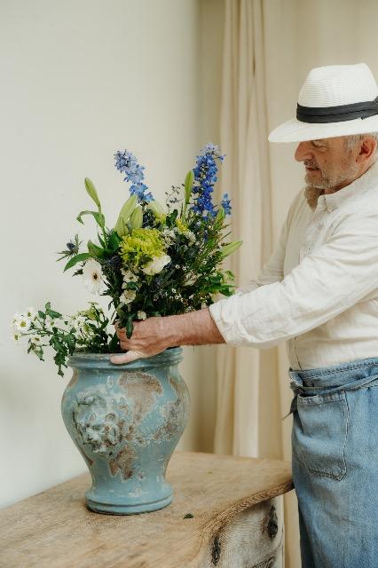 Enameled castiron vase de Rouen .. sublime color ! 