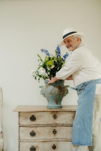 Enameled castiron vase de Rouen .. sublime color ! 