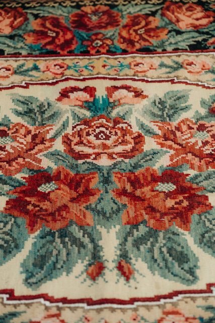 extra large Moldavian rug... vibrant colors ! 