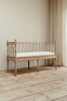 georgeous Swedish bench .. small proportions ...