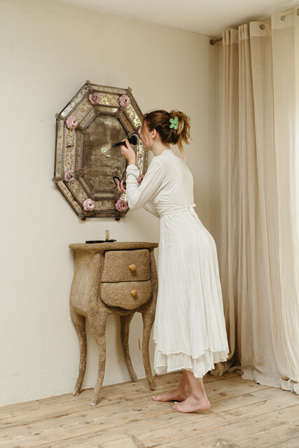 in front of the mirror ... 