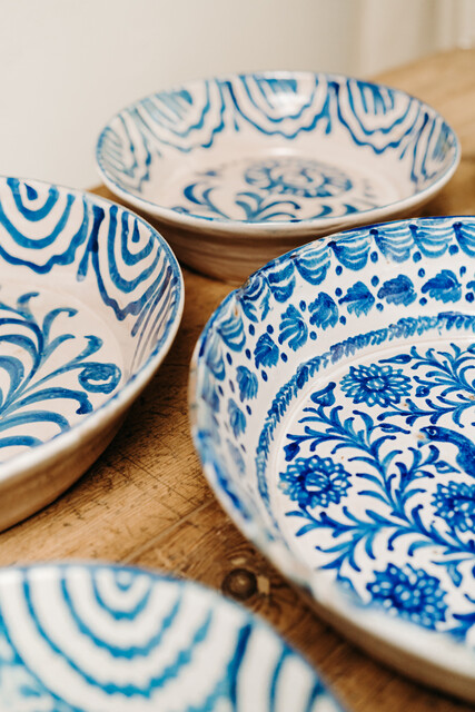 lot of Spanish Fajalauza ceramics bowls...