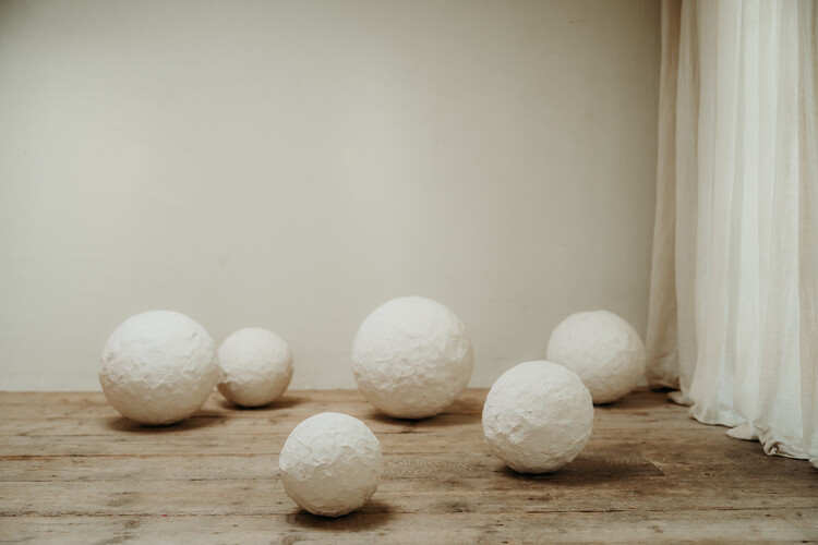 papier mâché balls .... 