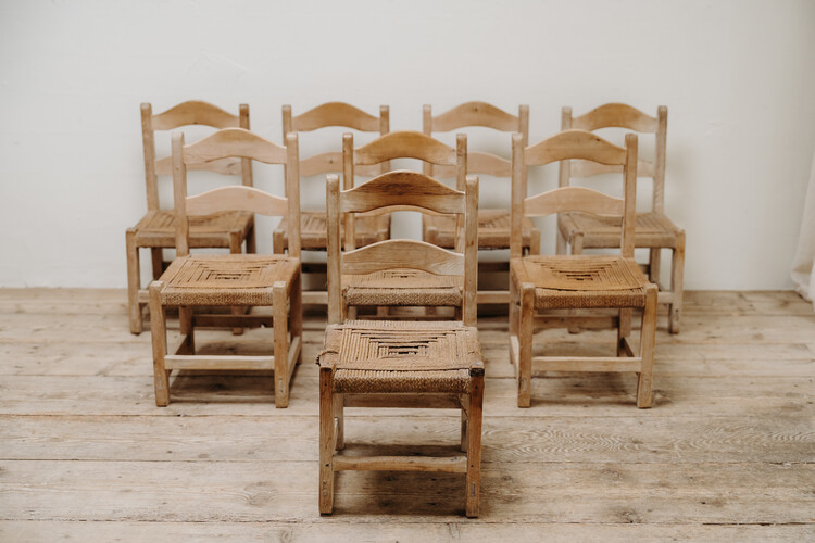 set of chairs ... 