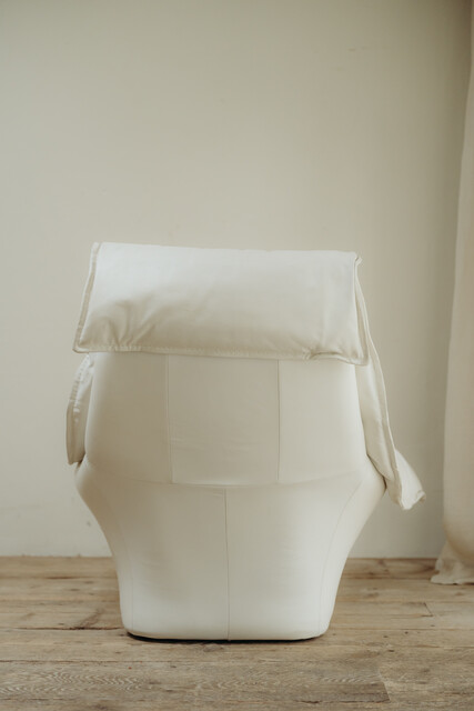 vintage white leather Gerard Van den Bergh fauteuil ...