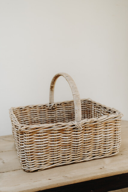 xl French wicker basket ... lovely vannerie item ...