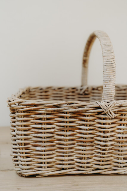 xl French wicker basket ... lovely vannerie item ...