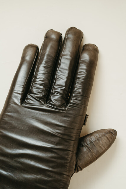 xl leather glove .. shopdisplay ... publicity sign 